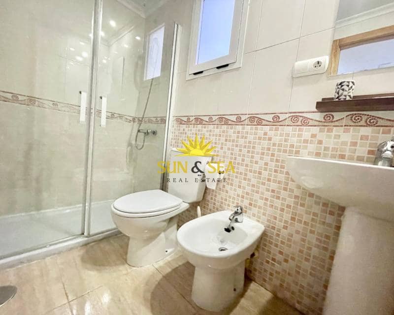 Appartement de 1 chambre à louer à Torrevieja avec garage - 530 € (Ref: 9204033)