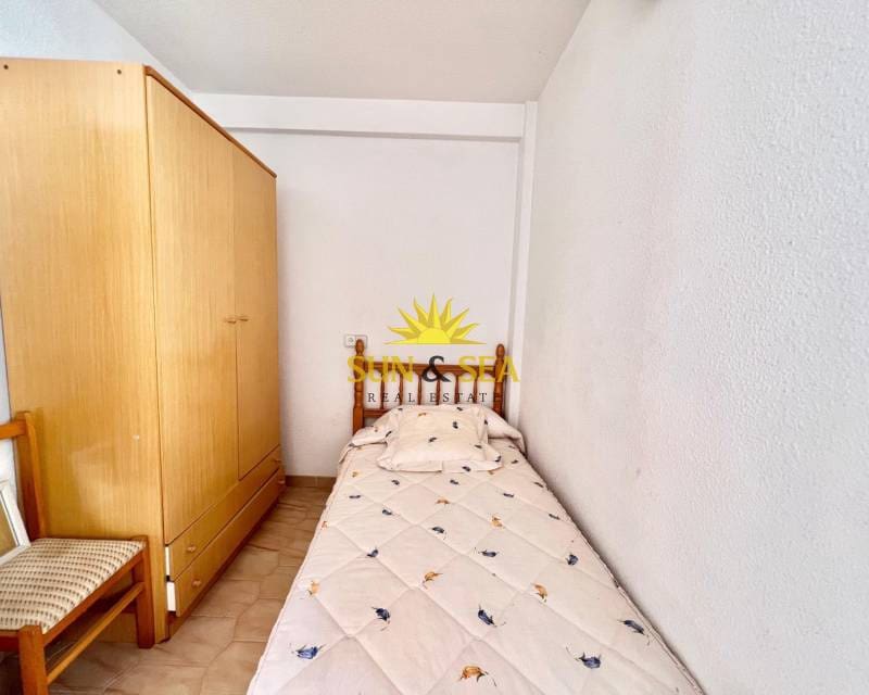 2 sovrum Lägenhet att hyra i El Chaparral med pool - 850 € (Ref: 9204995)