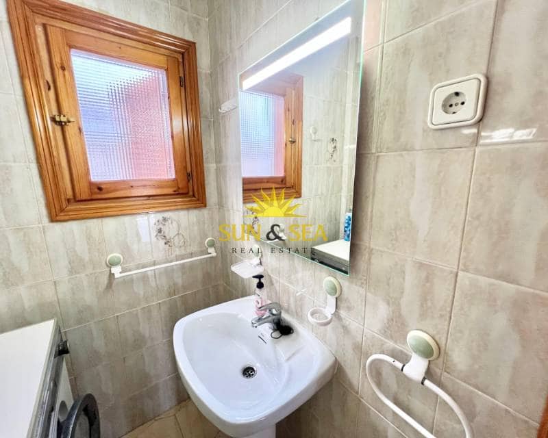 2 sovrum Lägenhet att hyra i El Chaparral med pool - 850 € (Ref: 9204995)