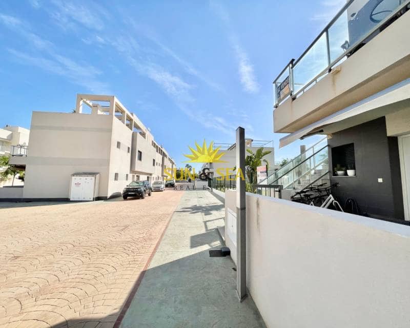 2 quarto Apartamento para arrendar em Pilar de la Horadada com piscina - 1 800 € (Ref: 9220371)