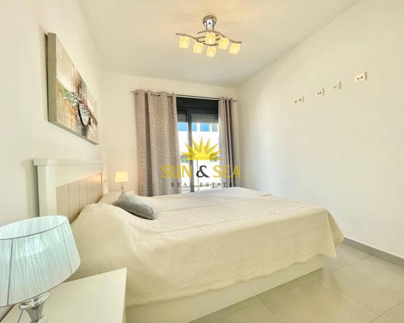 2 quarto Apartamento para arrendar em Pilar de la Horadada com piscina - 1 800 € (Ref: 9220371)