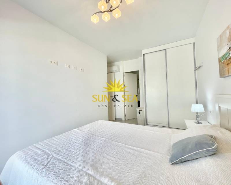 2 quarto Apartamento para arrendar em Pilar de la Horadada com piscina - 1 800 € (Ref: 9220371)