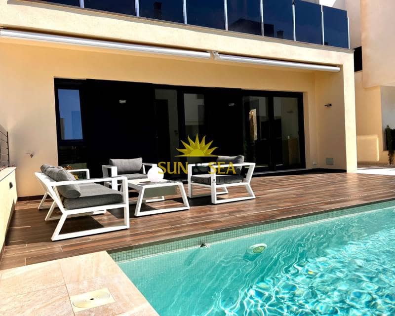 3 Zimmer Villa zu vermieten in Orihuela Costa mit Pool Garage - 2.500 € (Ref: 9228023)