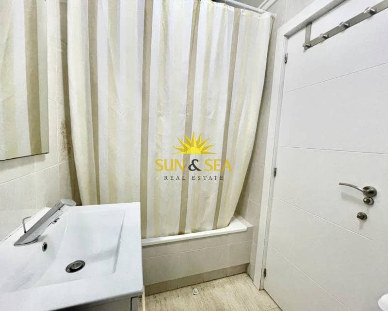 1 sypialnia Apartament do wynajęcia w Torrevieja z basenem - 650 € (Ref: 9231081)