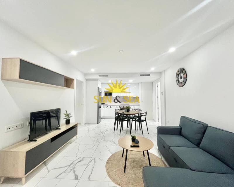 2 soveværelse Lejlighed til leje i Torrevieja med swimmingpool - € 1.300 (Ref: 9234933)