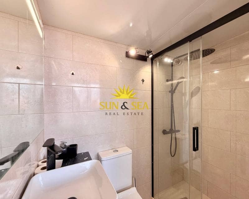 2 bedroom Penthouse for rent in Torrevieja - € 1,200 (Ref: 9235297)