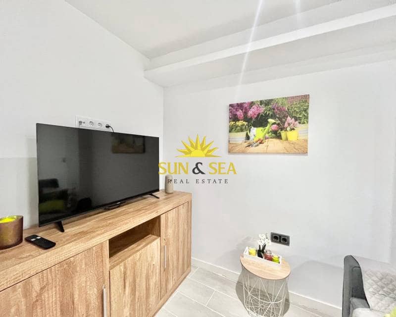 2 soveværelse Lejlighed til leje i Torrevieja - € 1.200 (Ref: 9239326)