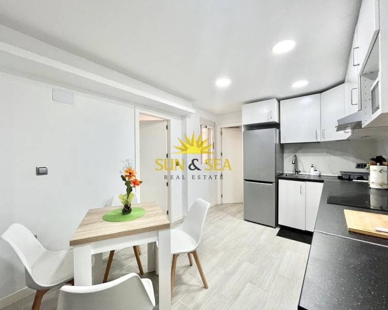 2 soveværelse Lejlighed til leje i Torrevieja - € 1.200 (Ref: 9239326)