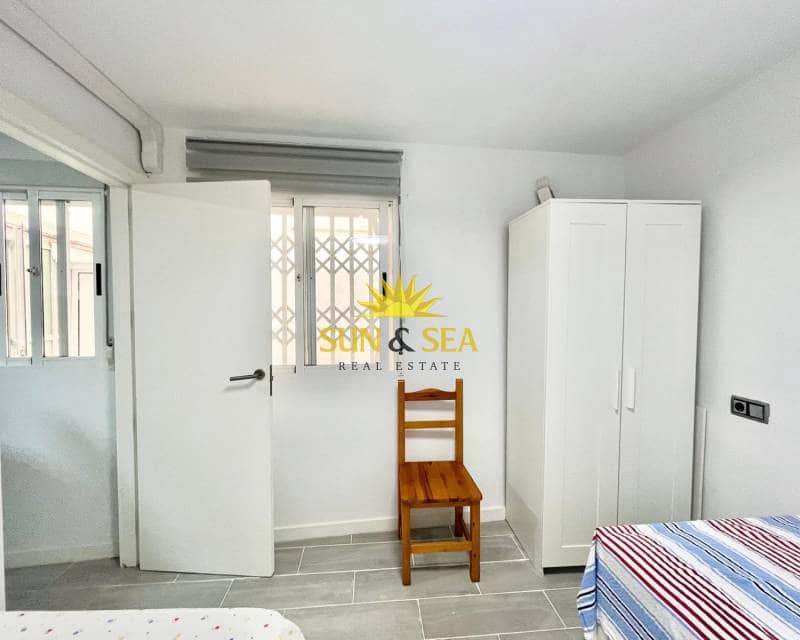 2 soveværelse Lejlighed til leje i Torrevieja - € 1.200 (Ref: 9239326)