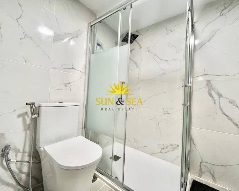 2 soveværelse Lejlighed til leje i Torrevieja - € 1.200 (Ref: 9239326)