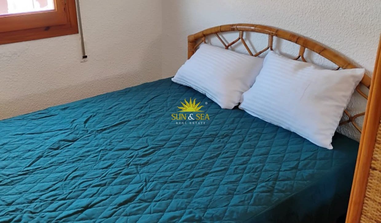 5 bedroom Apartment for sale in Santa Pola with garage - € 310,000 (Ref: 9243656)