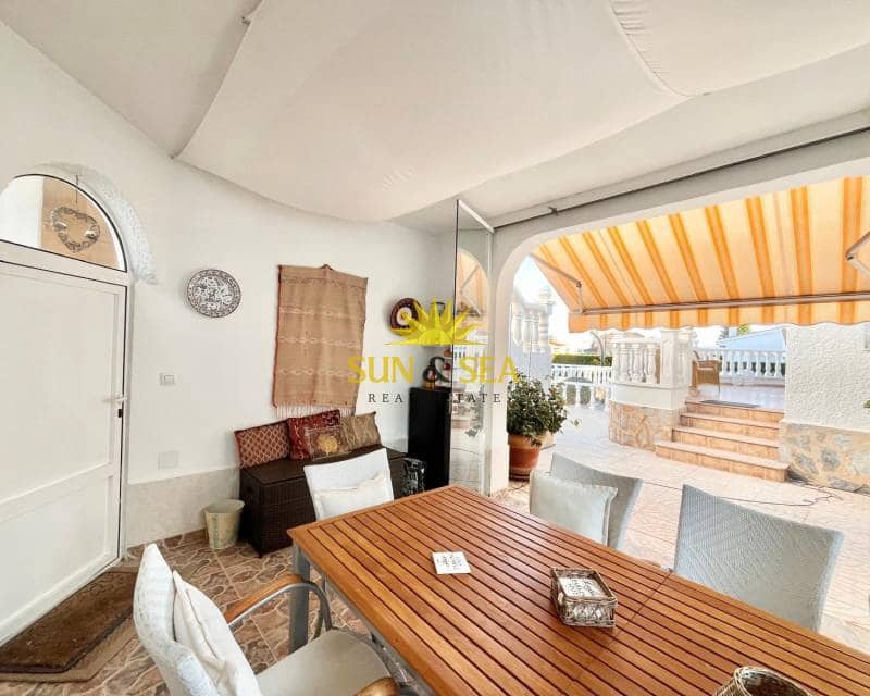 3 soveværelse Villa til salg i Ciudad Quesada med swimmingpool garage - € 520.000 (Ref: 9244461)