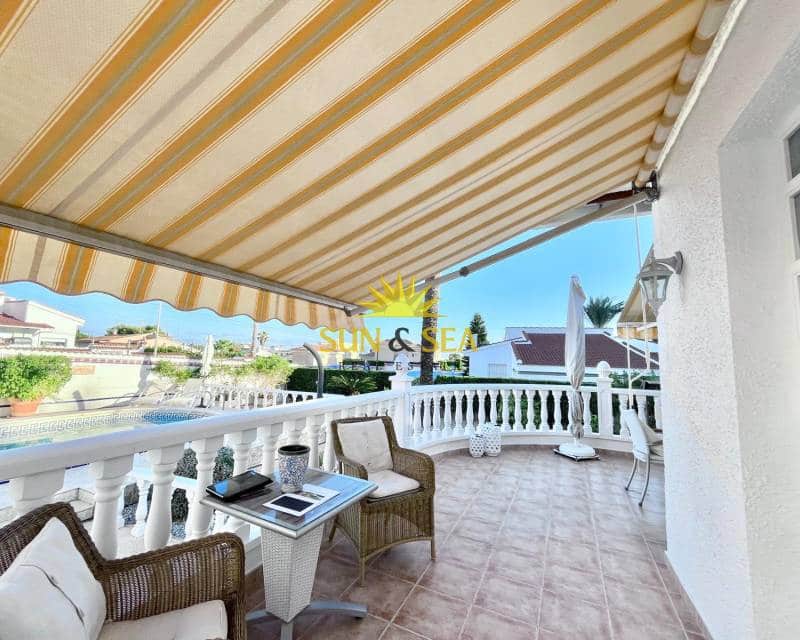 3 soveværelse Villa til salg i Ciudad Quesada med swimmingpool garage - € 520.000 (Ref: 9244461)