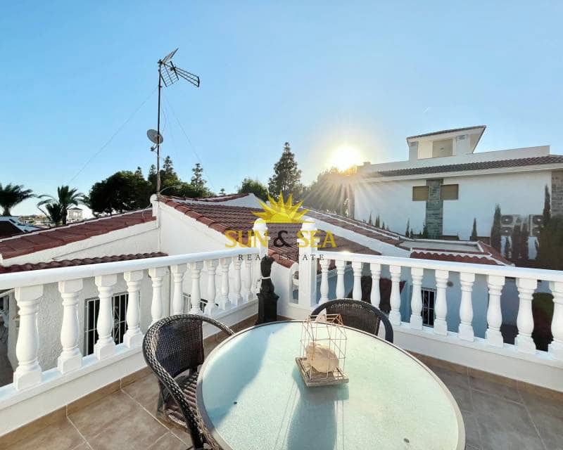 3 soveværelse Villa til salg i Ciudad Quesada med swimmingpool garage - € 520.000 (Ref: 9244461)