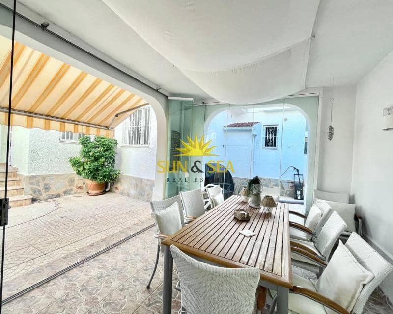 3 soveværelse Villa til salg i Ciudad Quesada med swimmingpool garage - € 520.000 (Ref: 9244461)