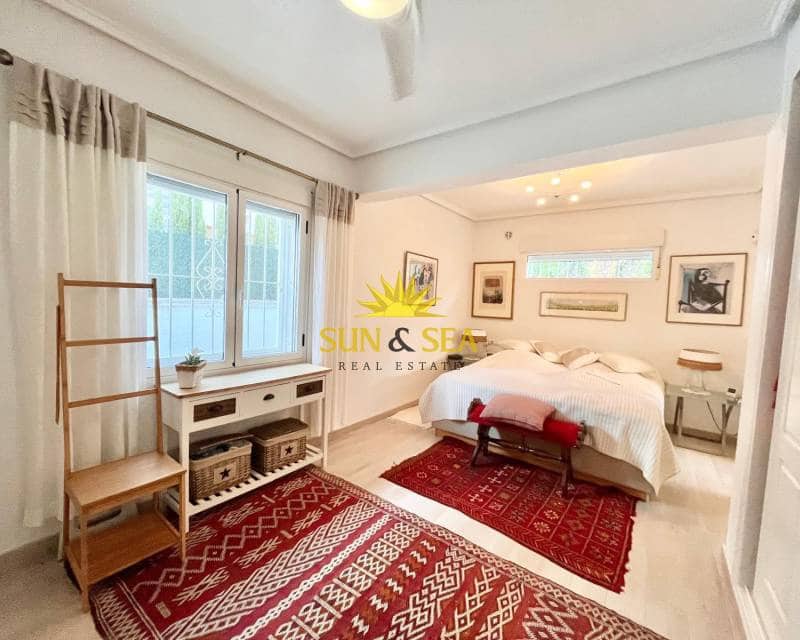 3 soveværelse Villa til salg i Ciudad Quesada med swimmingpool garage - € 520.000 (Ref: 9244461)