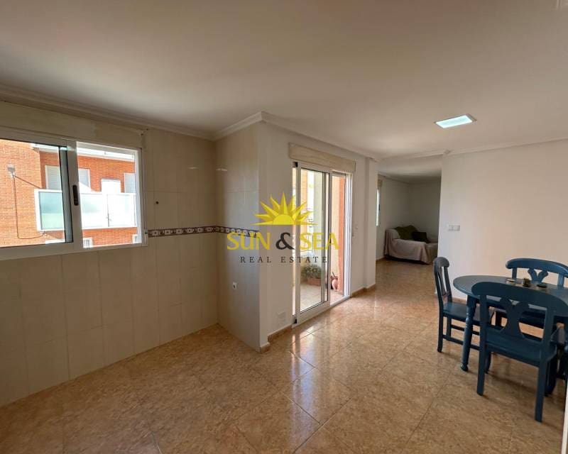 2 Zimmer Apartment zu vermieten in Los Montesinos - 750 € (Ref: 9249508)