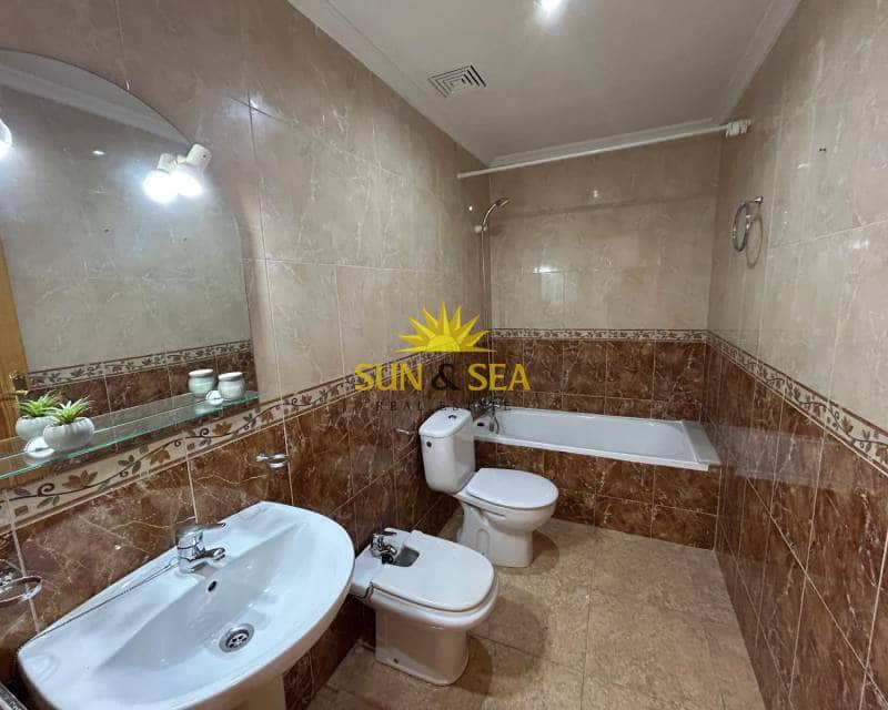 2 Zimmer Apartment zu vermieten in Los Montesinos - 750 € (Ref: 9249508)