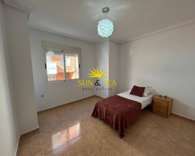 2 Zimmer Apartment zu vermieten in Los Montesinos - 750 € (Ref: 9249508)