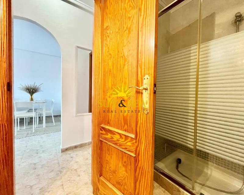 2 bedroom Apartment for rent in Torrevieja with pool - € 700 (Ref: 9251596)