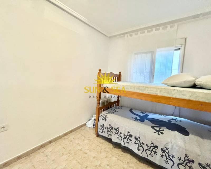 2 bedroom Apartment for rent in Torrevieja with pool - € 700 (Ref: 9251596)