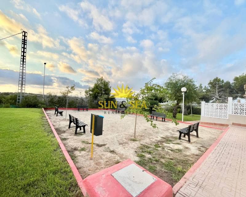 2 bedroom Apartment for rent in Torrevieja with pool - € 700 (Ref: 9251596)