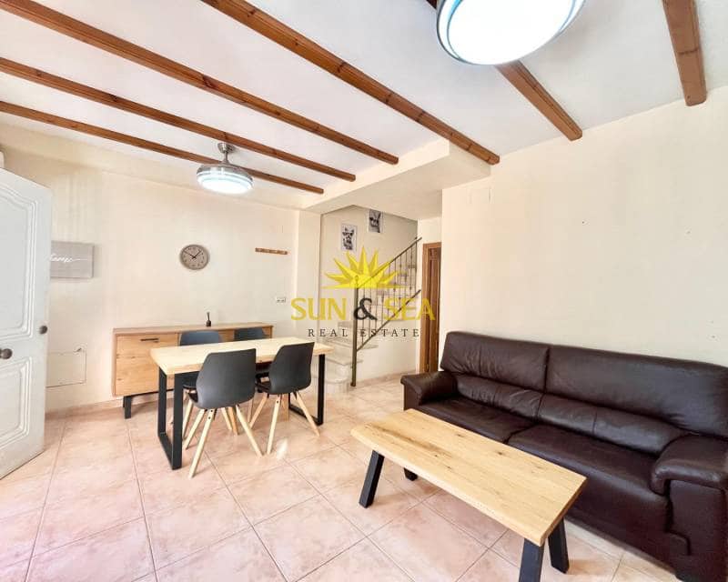 Villa/Maison de 4 chambres à louer à Santa Pola - 1 200 € (Ref: 9255544)