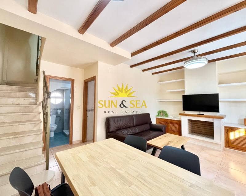 Villa/Maison de 4 chambres à louer à Santa Pola - 1 200 € (Ref: 9255544)