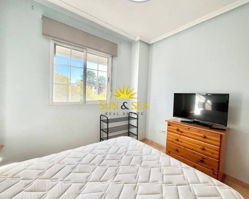 Villa/Maison de 4 chambres à louer à Santa Pola - 1 200 € (Ref: 9255544)
