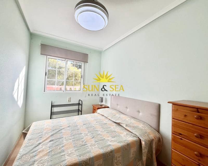 Villa/Maison de 4 chambres à louer à Santa Pola - 1 200 € (Ref: 9255544)