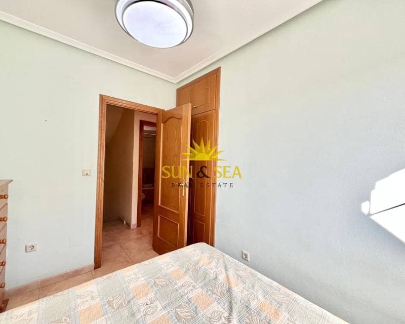 Villa/Maison de 4 chambres à louer à Santa Pola - 1 200 € (Ref: 9255544)