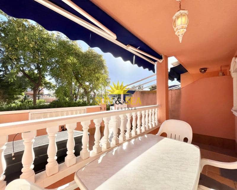 Villa/Maison de 4 chambres à louer à Santa Pola - 1 200 € (Ref: 9255544)