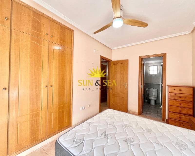 Villa/Maison de 4 chambres à louer à Santa Pola - 1 200 € (Ref: 9255544)