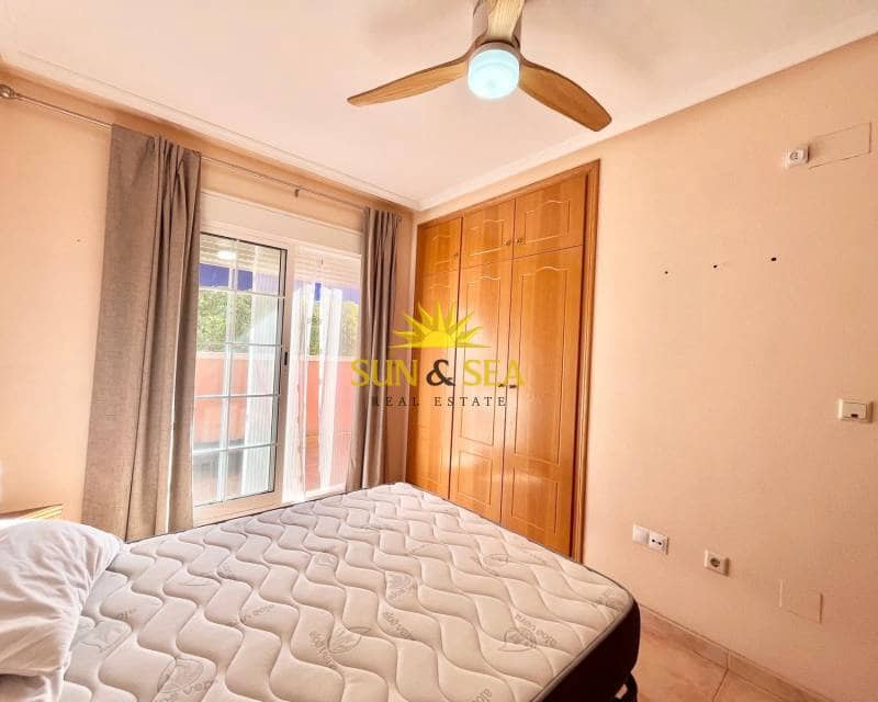 Villa/Maison de 4 chambres à louer à Santa Pola - 1 200 € (Ref: 9255544)