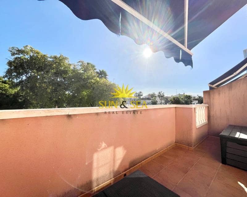 Villa/Maison de 4 chambres à louer à Santa Pola - 1 200 € (Ref: 9255544)