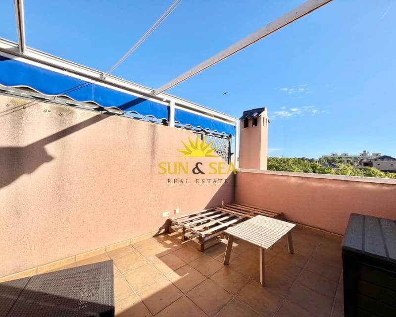 Villa/Maison de 4 chambres à louer à Santa Pola - 1 200 € (Ref: 9255544)
