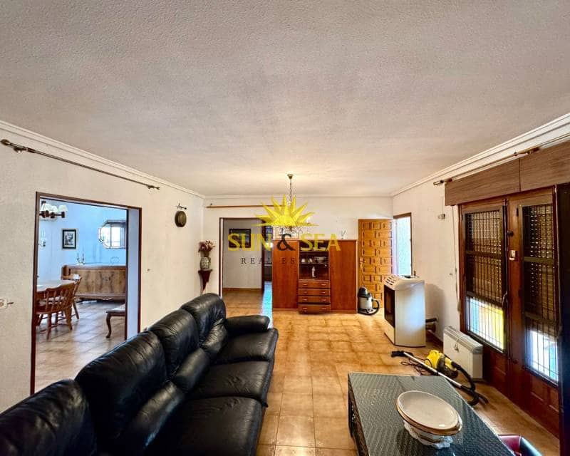 3 soveværelse Villa til leje i Ciudad Quesada med swimmingpool garage - € 2.000 (Ref: 9261984)