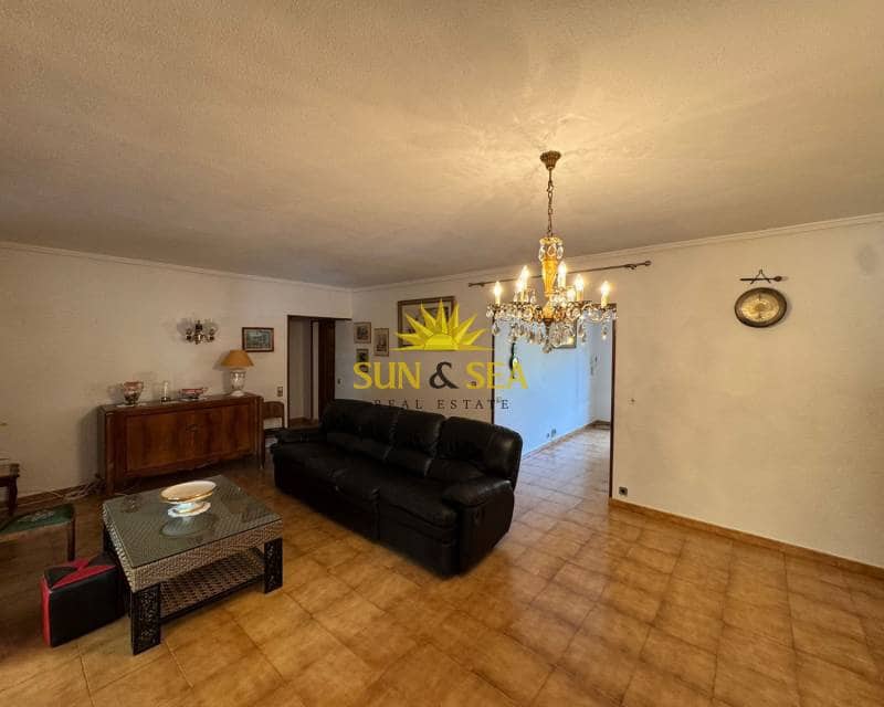 3 soveværelse Villa til leje i Ciudad Quesada med swimmingpool garage - € 2.000 (Ref: 9261984)