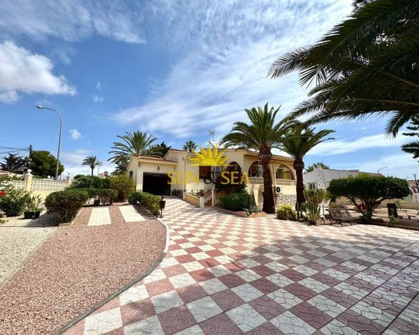 3 bedroom Villa for rent in Ciudad Quesada, Rojales with pool garage - € 2,000 (Ref: 9261984)