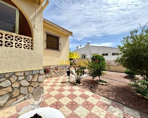 3 bedroom Villa for rent in Ciudad Quesada, Rojales with pool garage - € 2,000 (Ref: 9261984)