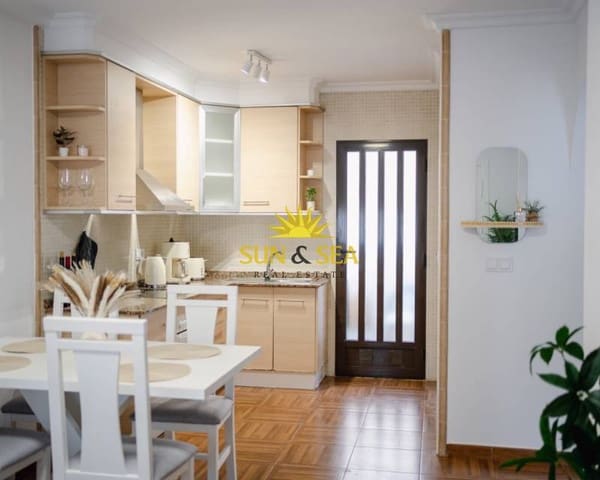 2 soverom Leilighet til leie i Aguas Nuevas, Torrevieja med svømmebasseng garasje - € 900 (Ref: 9261985)