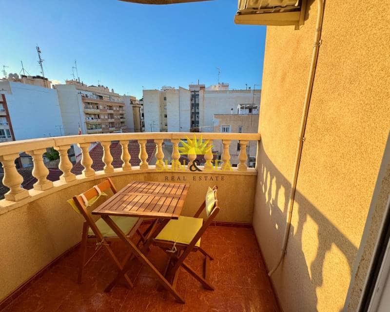 2 bedroom Apartment for rent in Torrevieja - € 700 (Ref: 9262056)