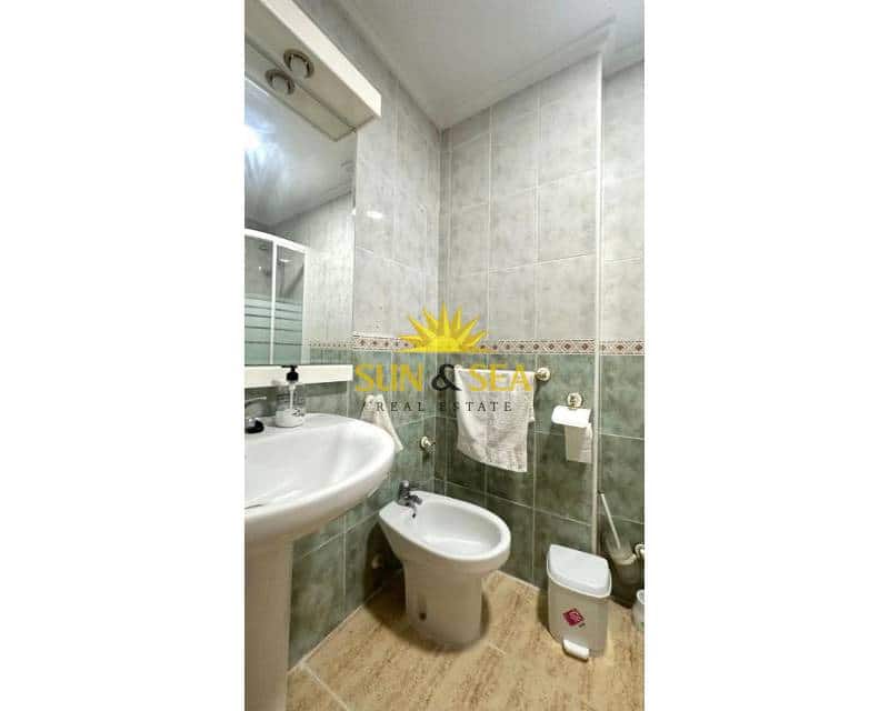 2 bedroom Apartment for rent in Torrevieja - € 900 (Ref: 9267595)