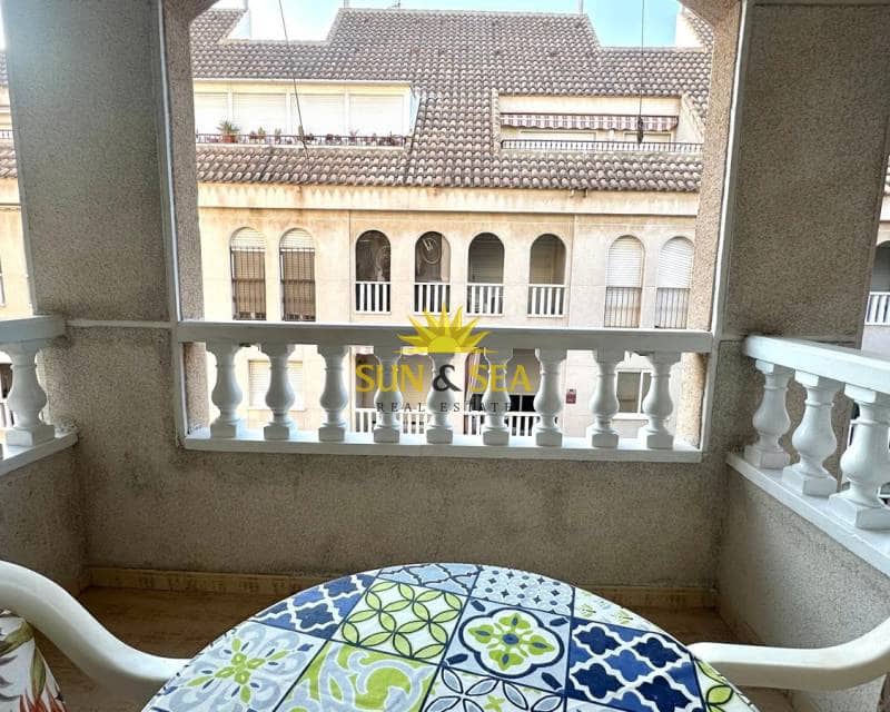 2 bedroom Apartment for rent in Torrevieja - € 900 (Ref: 9267595)