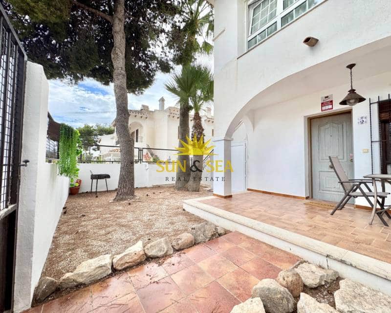 2 Zimmer Haus zu vermieten in Torrevieja mit Pool - 1.200 € (Ref: 9271925)