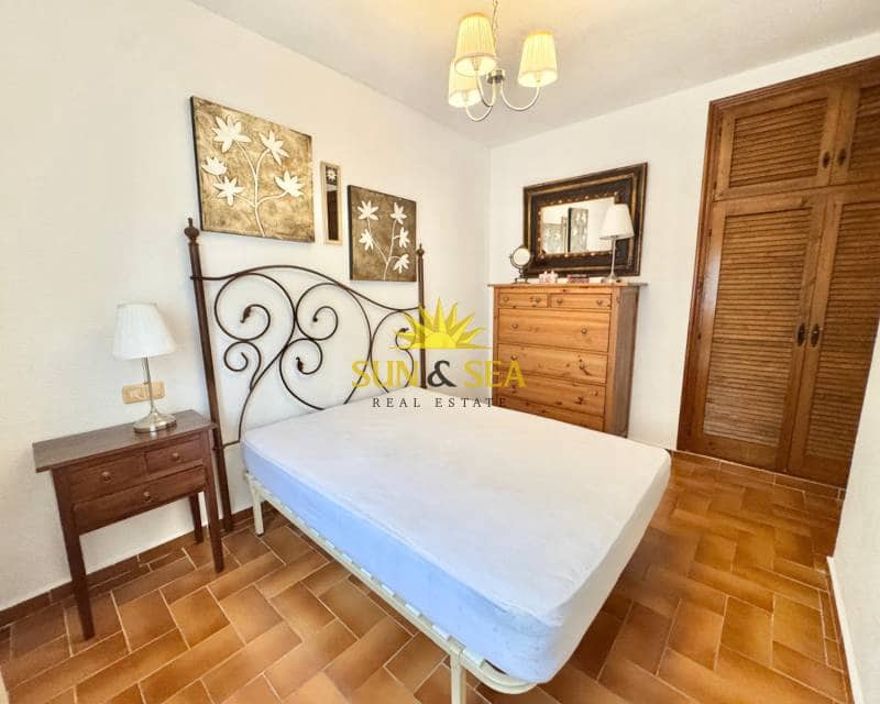 2 Zimmer Haus zu vermieten in Torrevieja mit Pool - 1.200 € (Ref: 9271925)