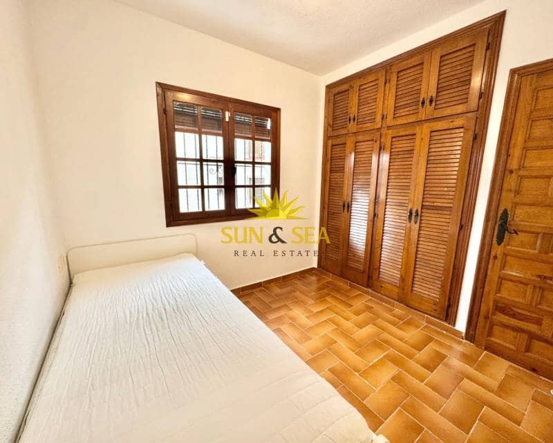 2 Zimmer Haus zu vermieten in Torrevieja mit Pool - 1.200 € (Ref: 9271925)