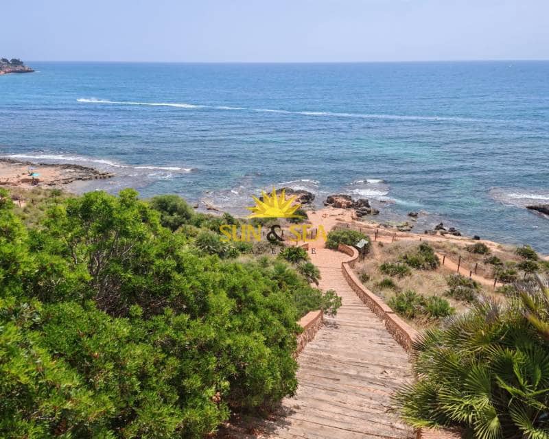 2 camera da letto Appartamento da affittare in Orihuela Costa con piscina garage - 1.300 € (Rif: 9273168)