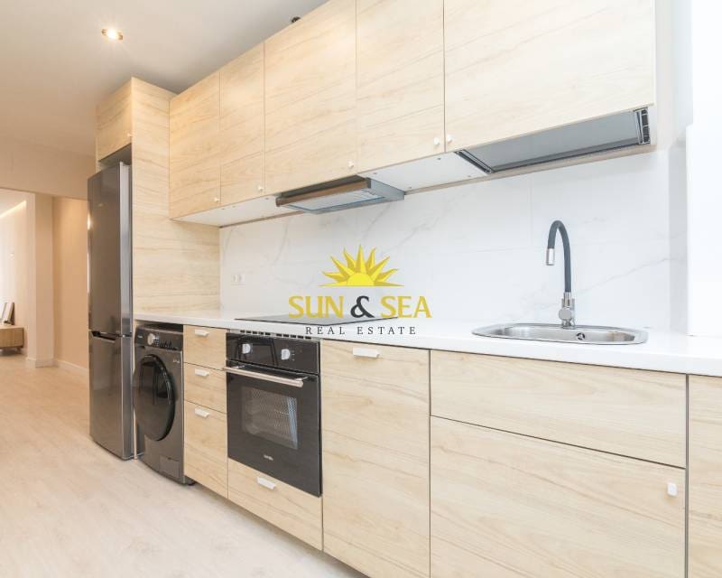 2 sypialnia Apartament do wynajęcia w Elche / Elx - 1 200 € (Ref: 9275213)