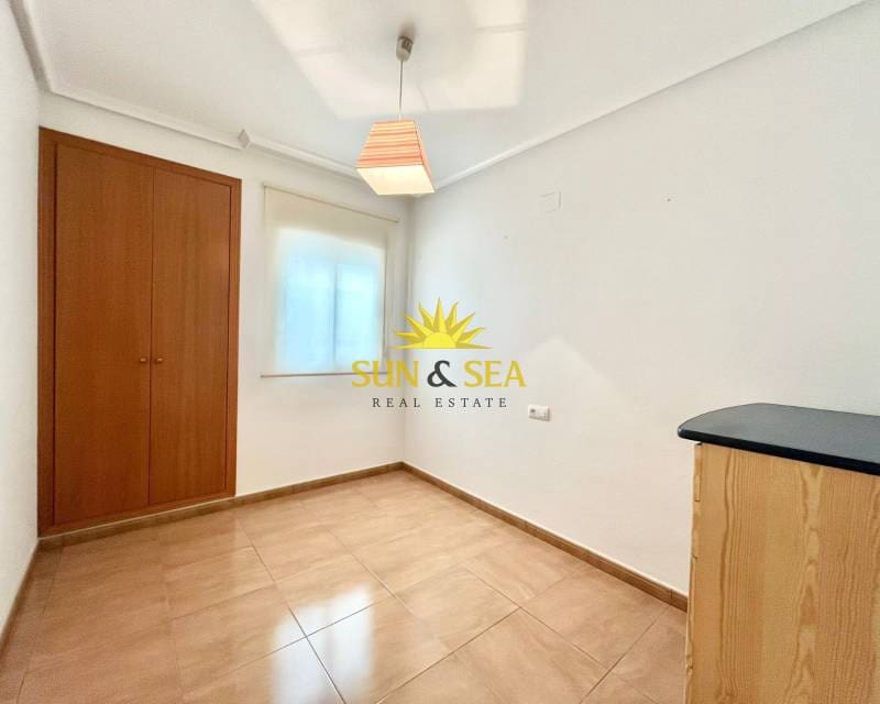 3 soveværelse Lejlighed til leje i Dolores - € 750 (Ref: 9279787)